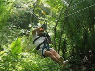 Diviertete en Rio Aventura